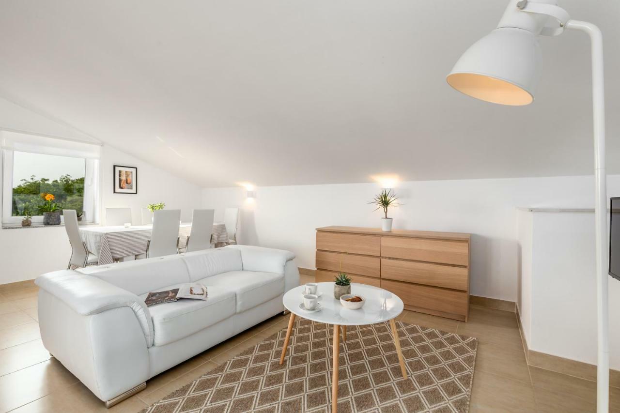 Apartamento Julija Dramalj Exterior foto